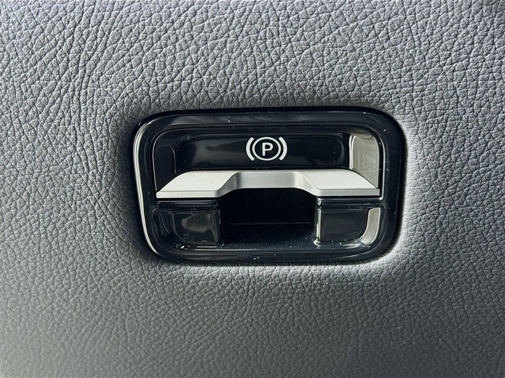 Used 2025 Mercedes-Benz S 63 AMG S image 10