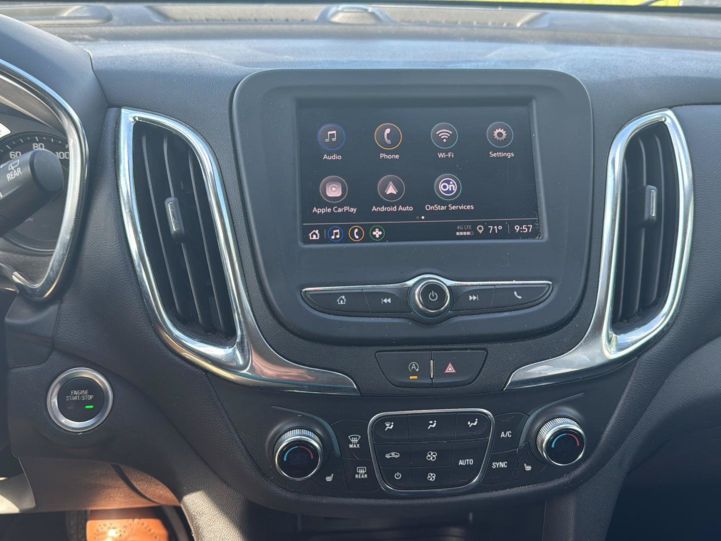 Used 2024 Chevrolet Equinox LT AWD/4WD image 13