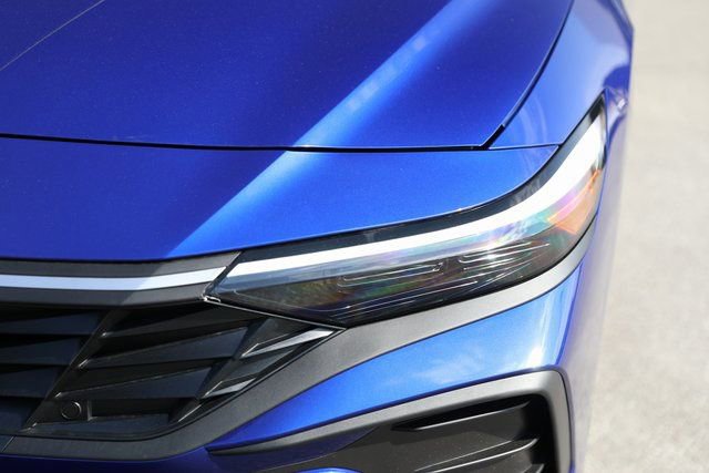 New 2025 Hyundai Elantra SE image 34