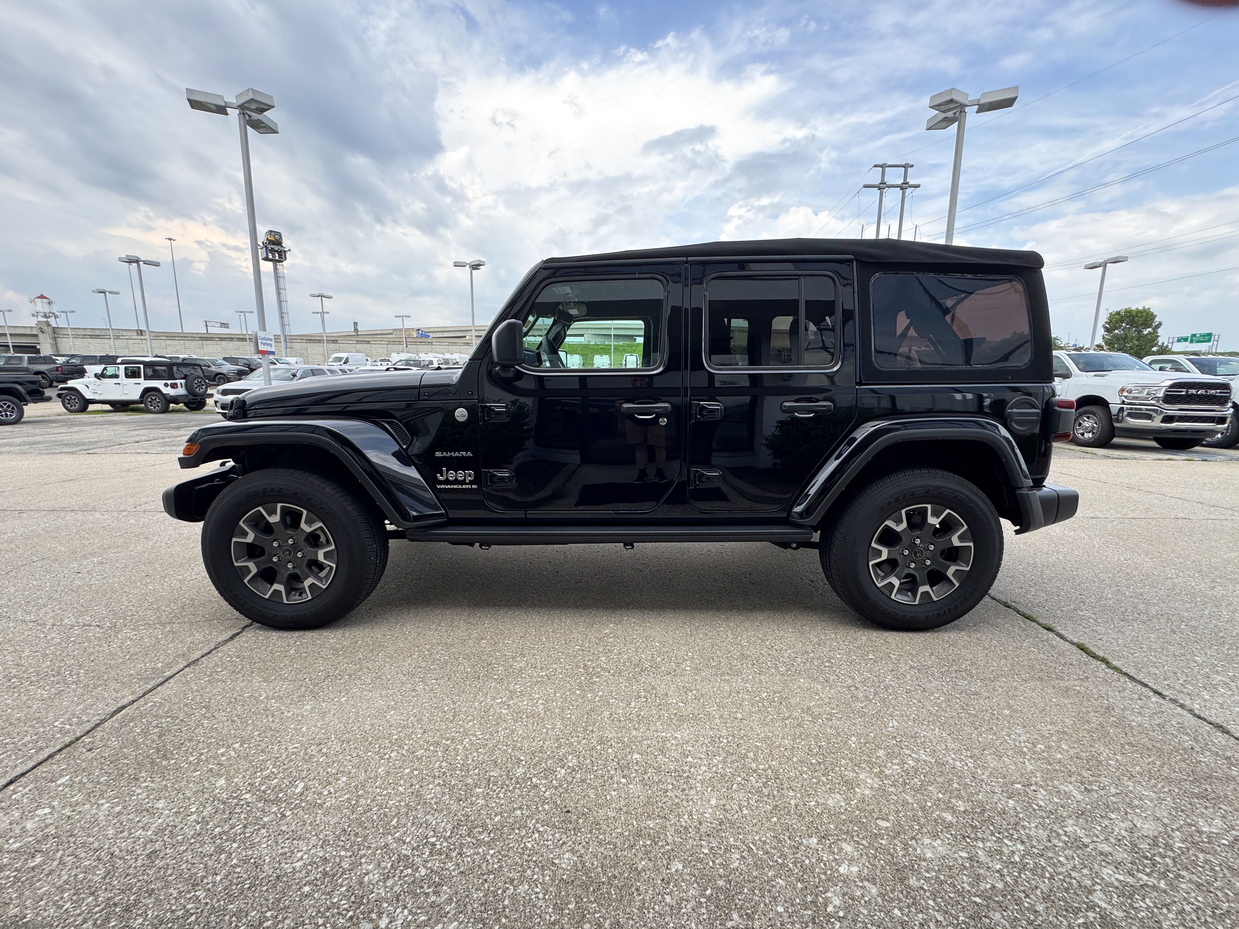 New 2024 Jeep Wrangler Sahara w/ Technology Group image 16