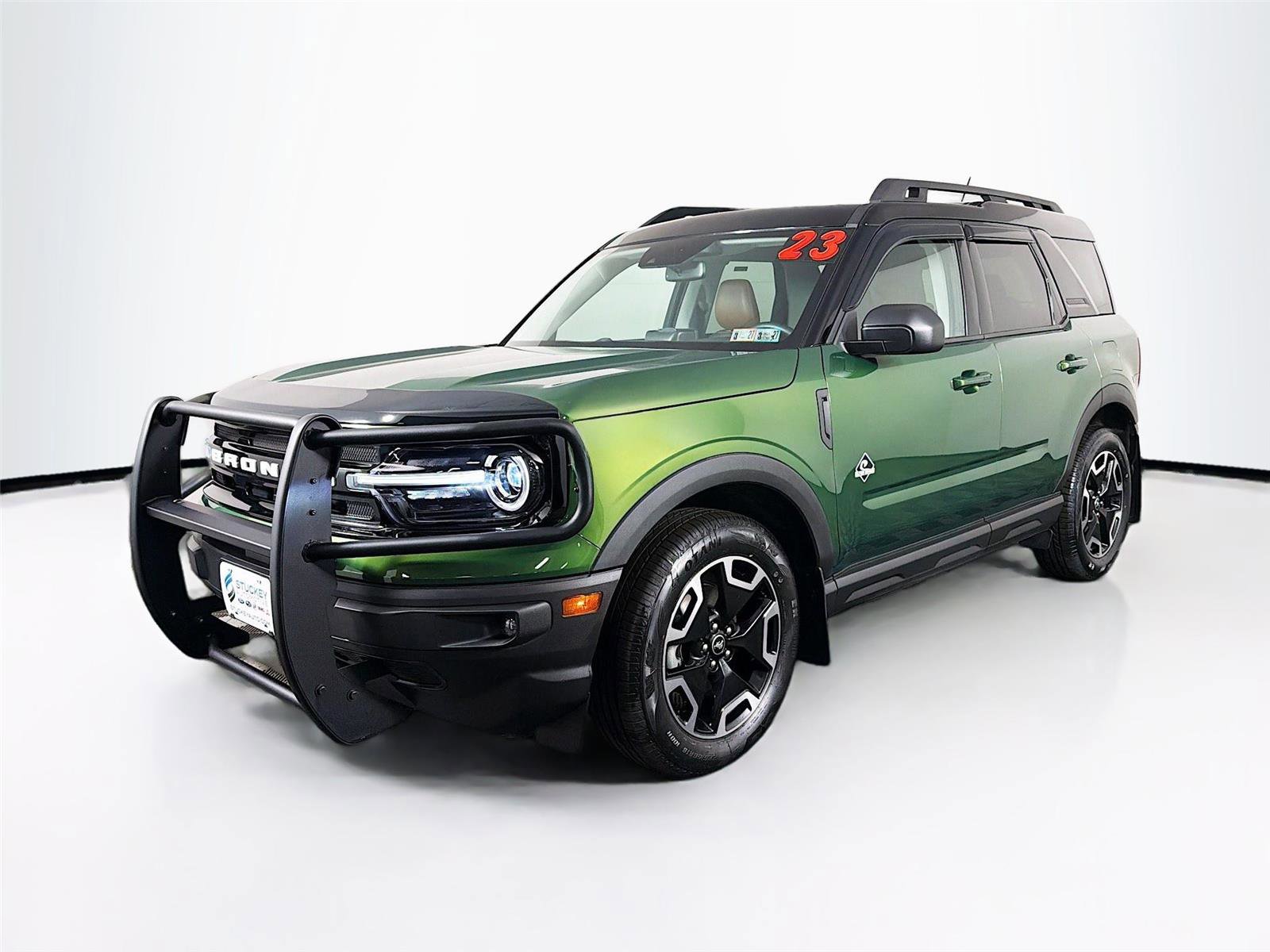 Used 2023 Ford Bronco Sport Outer Banks w/ Tech Package AWD/4WD image 3