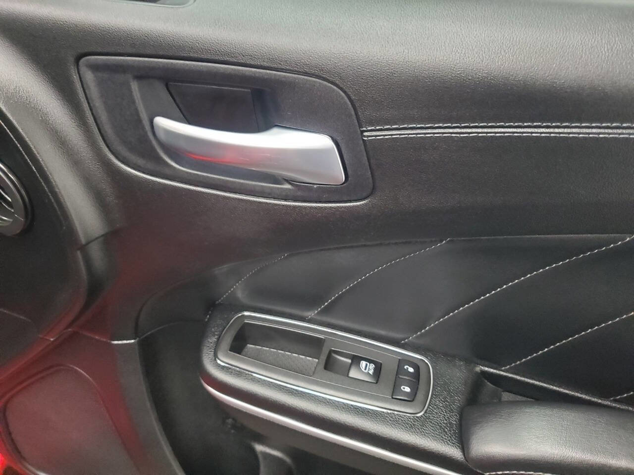 Used 2022 Dodge Charger SXT w/ Plus Group image 16