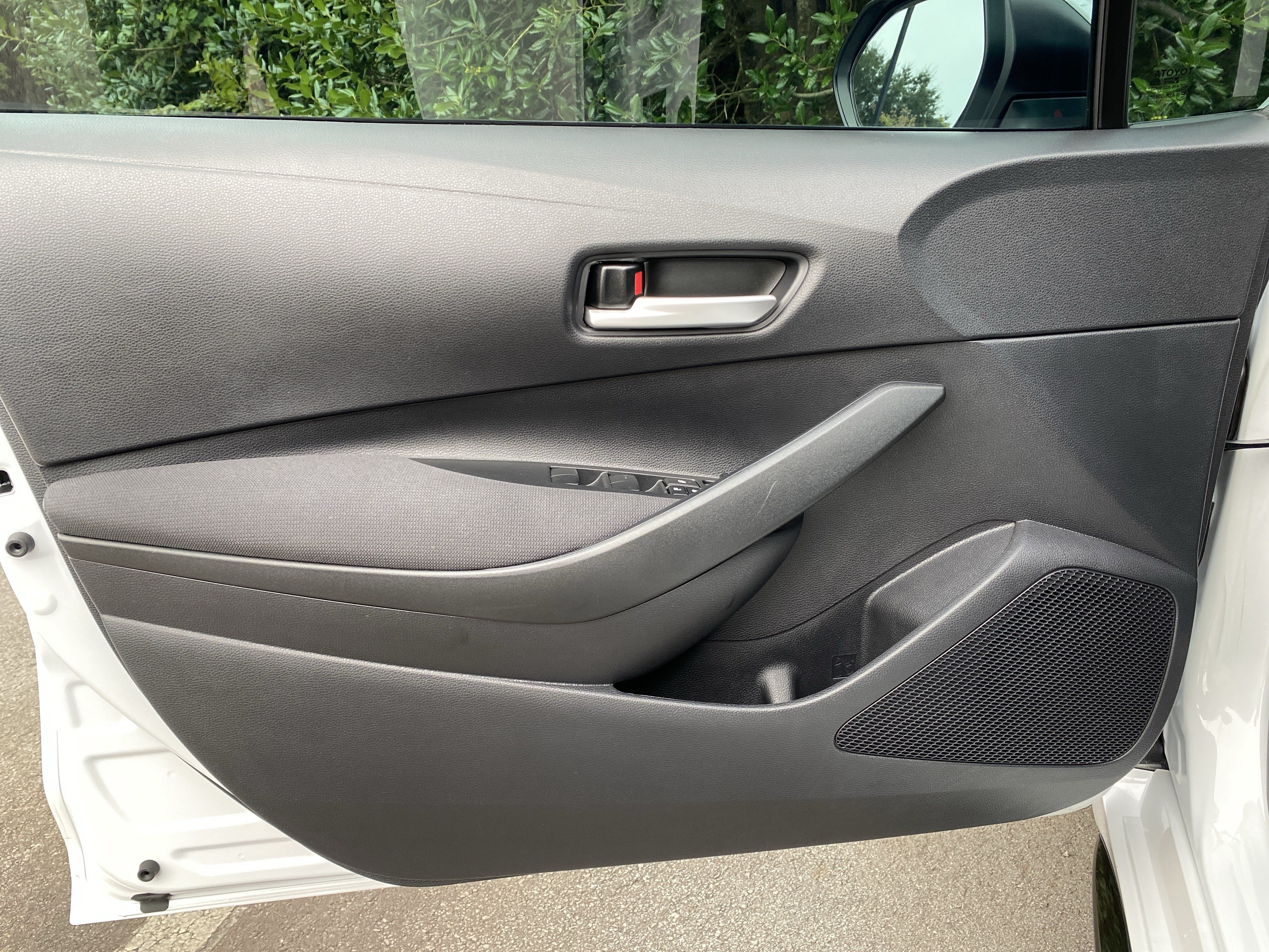 Used 2026 Toyota Corolla SE FWD image 14