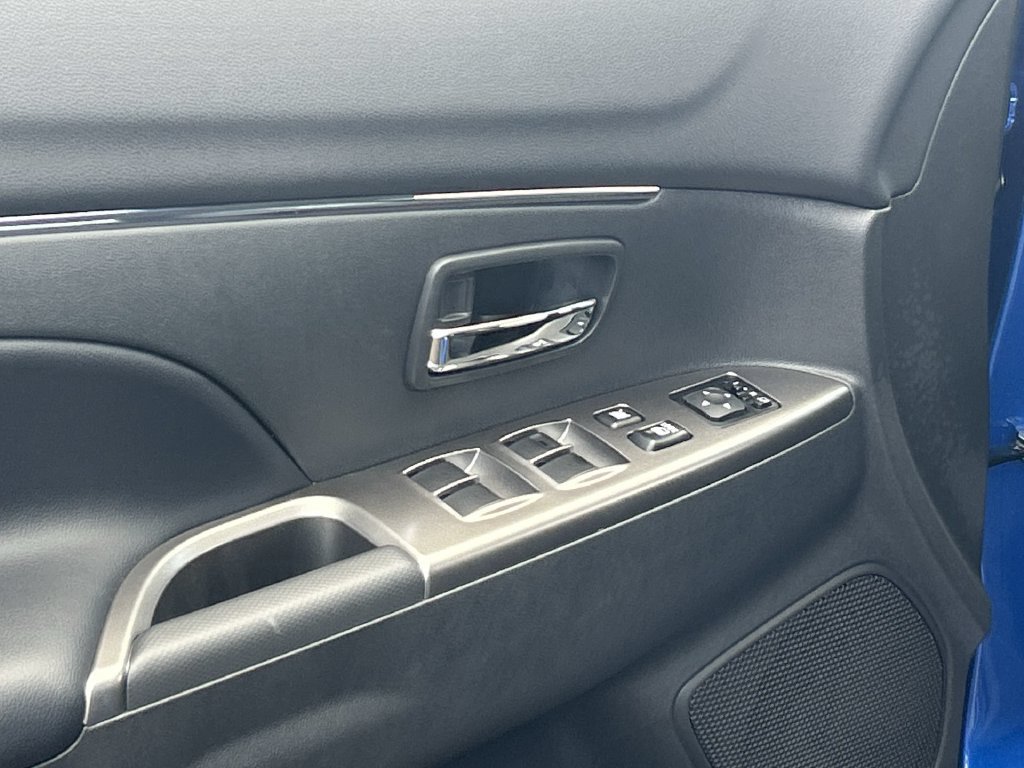 New 2027 Mitsubishi Outlander Sport SE FWD image 17