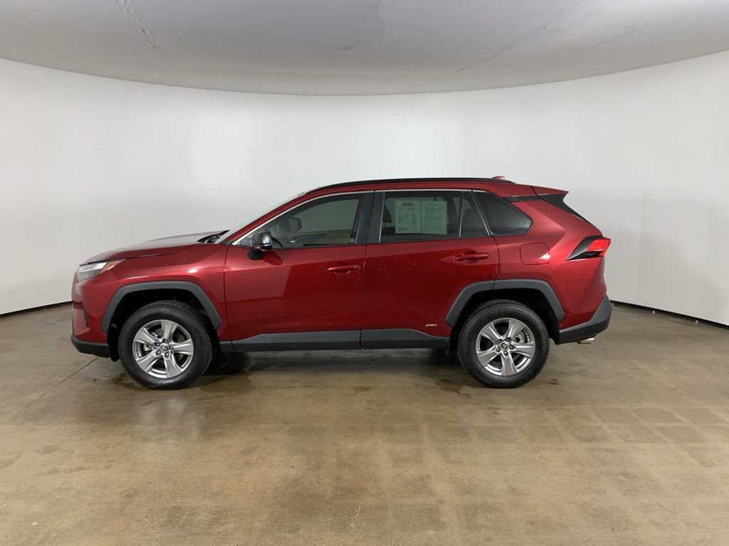 Used 2023 Toyota RAV4 LE AWD/4WD image 16