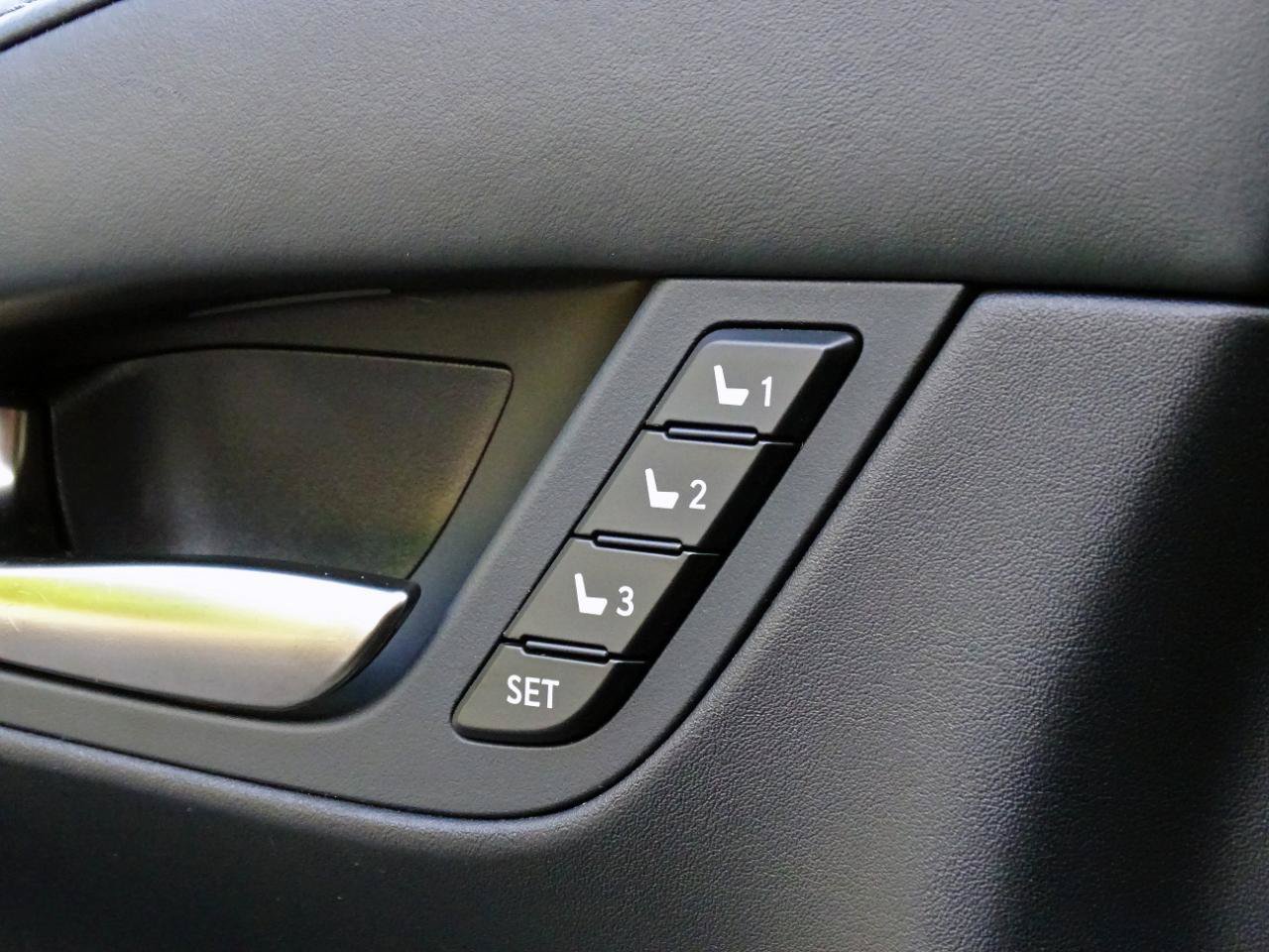 Used 2019 Lexus LX 570 4WD w/ Luxury Package image 24