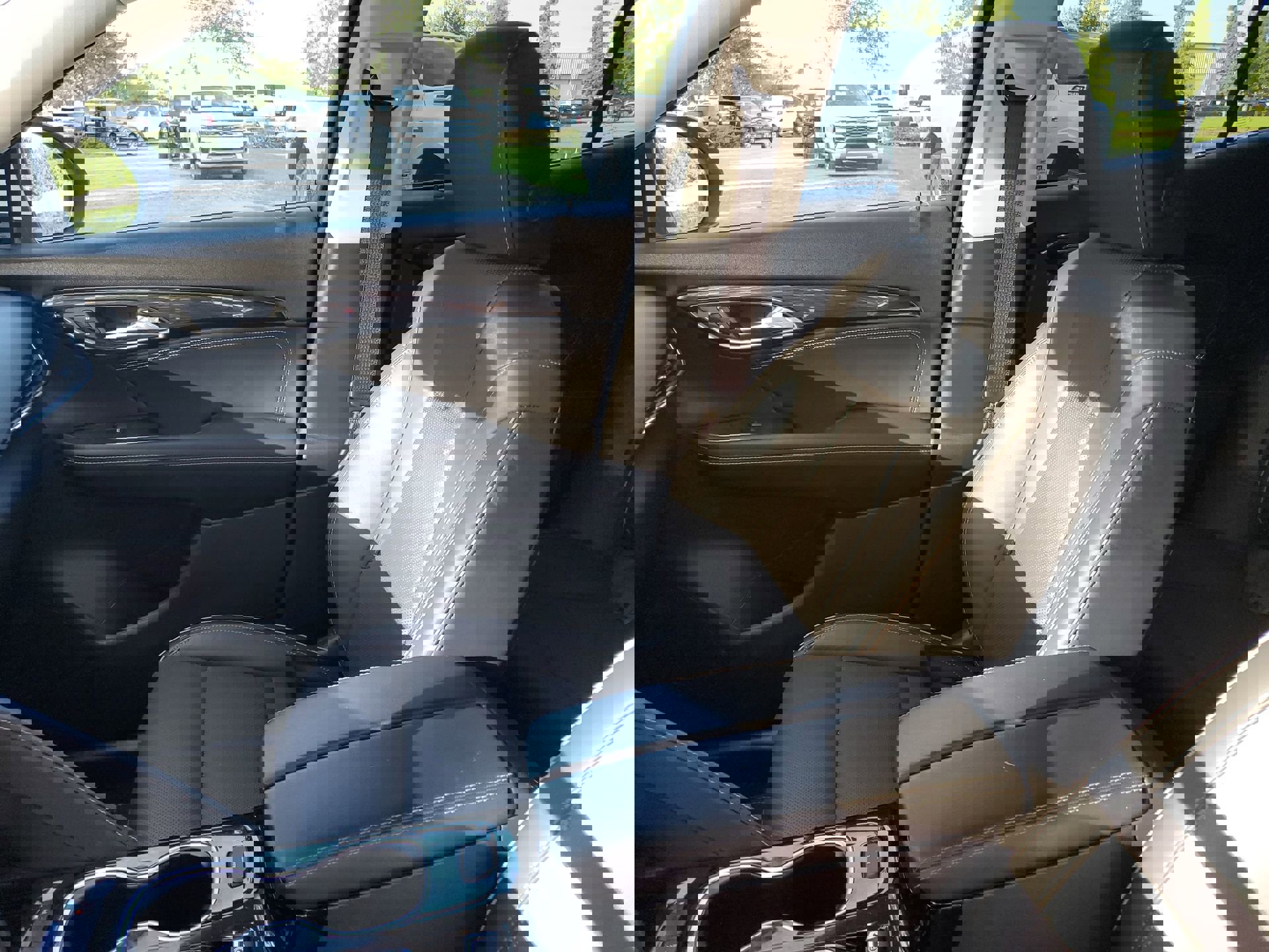 Used 2021 Buick Envision Essence image 87