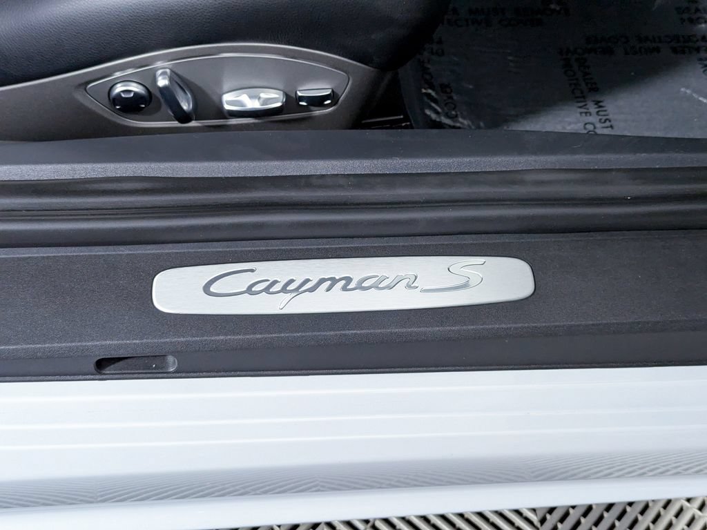 Used 2025 Porsche 718 Cayman S RWD image 11