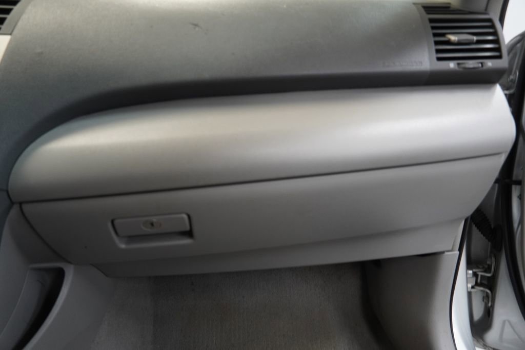 Used 2009 Toyota Camry XLE FWD image 34
