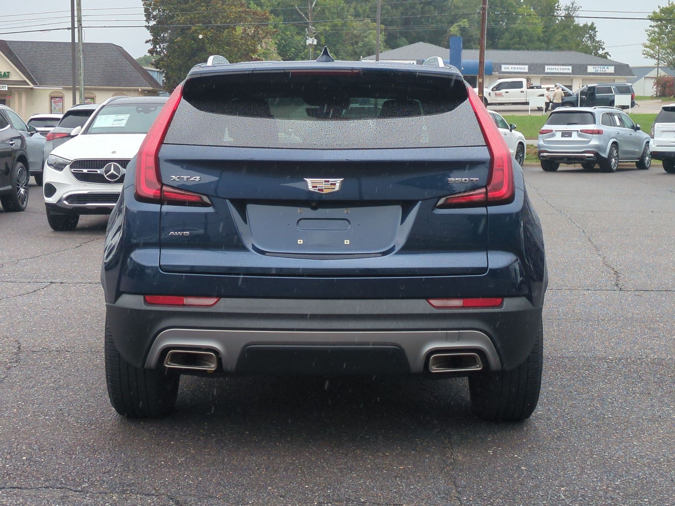 Used 2020 Cadillac XT4 Premium Luxury w/ Enhanced Visibility Package AWD/4WD image 4