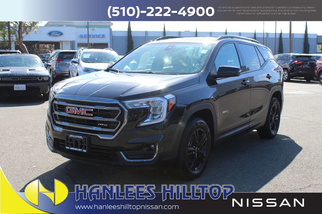 Used 2023 GMC Terrain AT4 image 3
