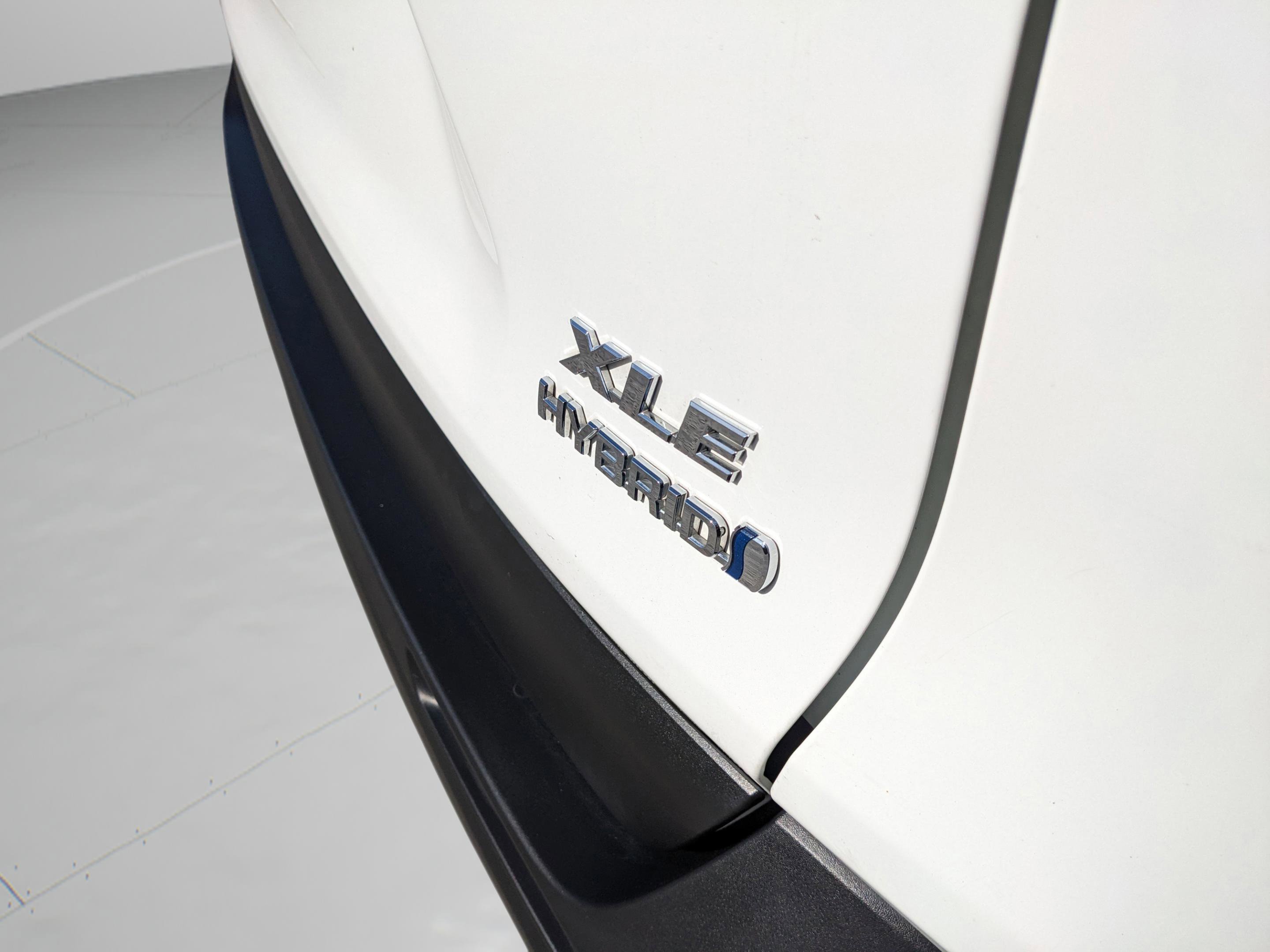 Used 2022 Toyota RAV4 XLE image 38