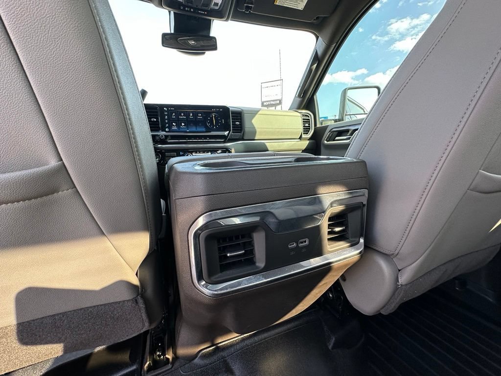 Used 2024 Chevrolet Silverado 2500 LTZ w/ LTZ Convenience Package AWD/4WD image 29