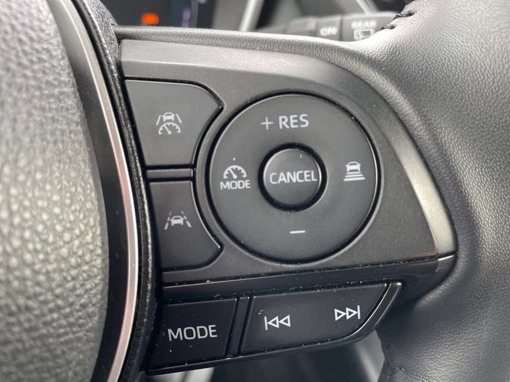 Used 2025 Toyota Corolla XSE FWD image 14