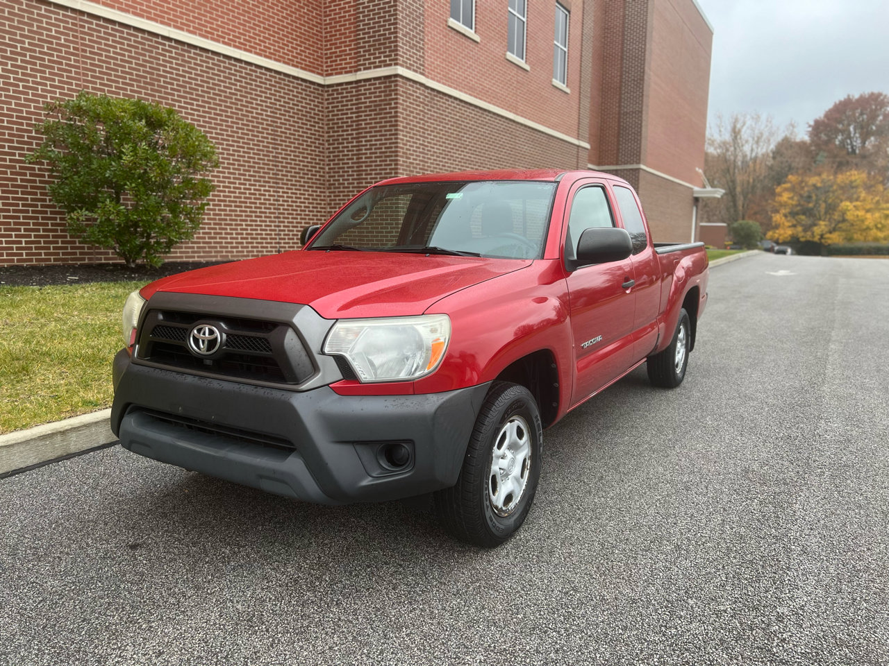 Used 2013 Toyota Tacoma 2WD Access Cab image 1