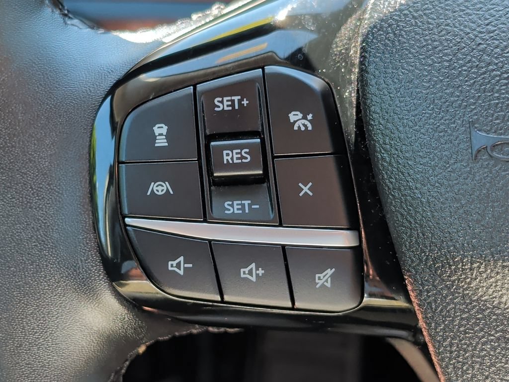 Used 2022 Ford Escape SE w/ SE Sport Appearance Package AWD/4WD image 12