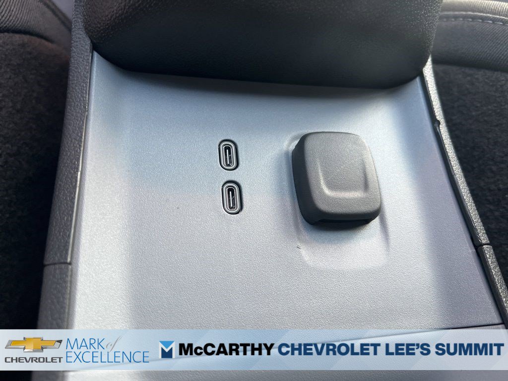 New 2027 Chevrolet Bolt LT w/ Comfort Package FWD image 31