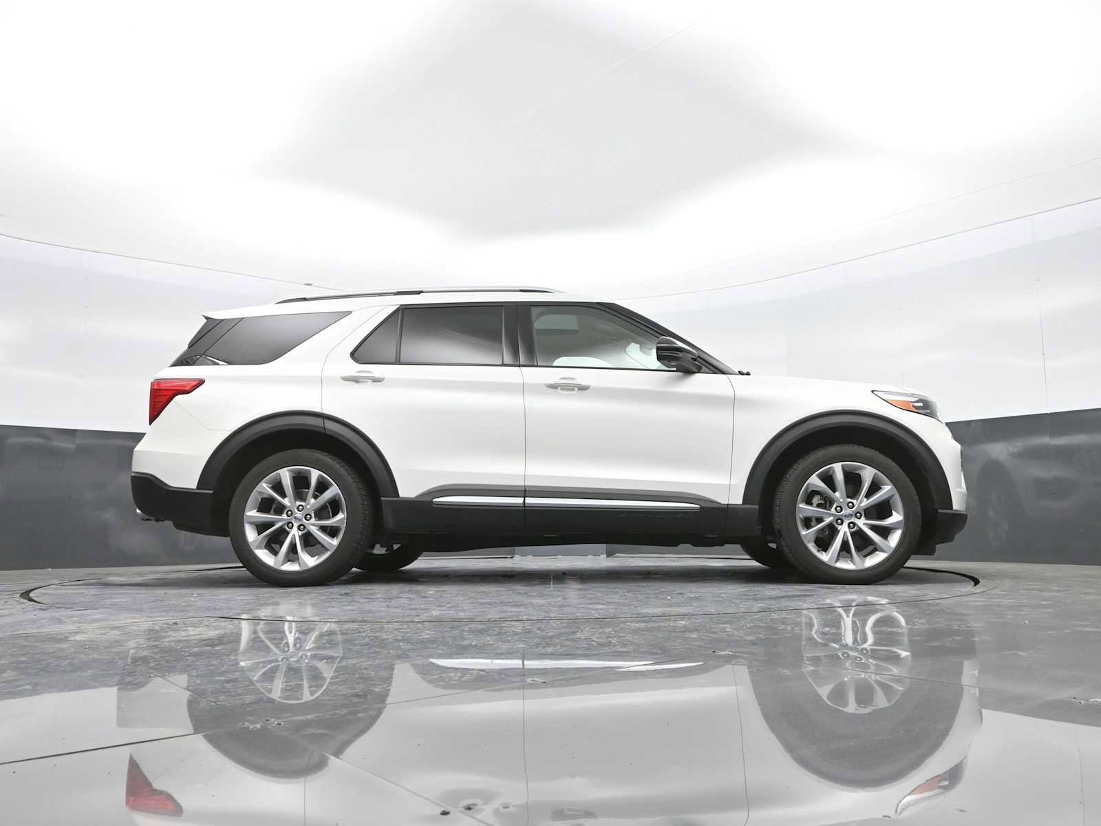Used 2021 Ford Explorer Platinum w/ Equipment Group 601A image 43