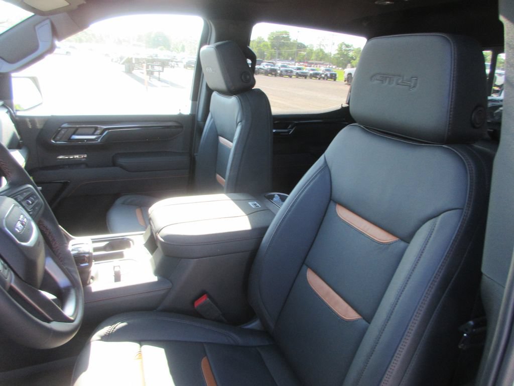 New 2026 GMC Sierra 1500 AT4 w/ AT4 Premium Package AWD/4WD image 13