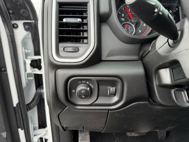New 2026 RAM 3500 Big Horn AWD/4WD image 21