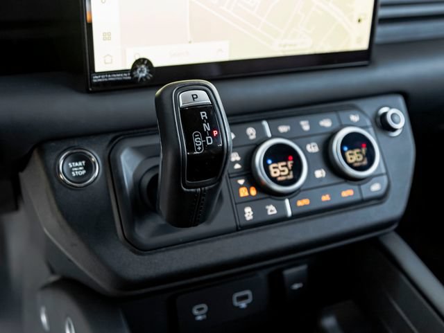 Certified 2023 Land Rover Defender 110 V8 AWD/4WD image 19