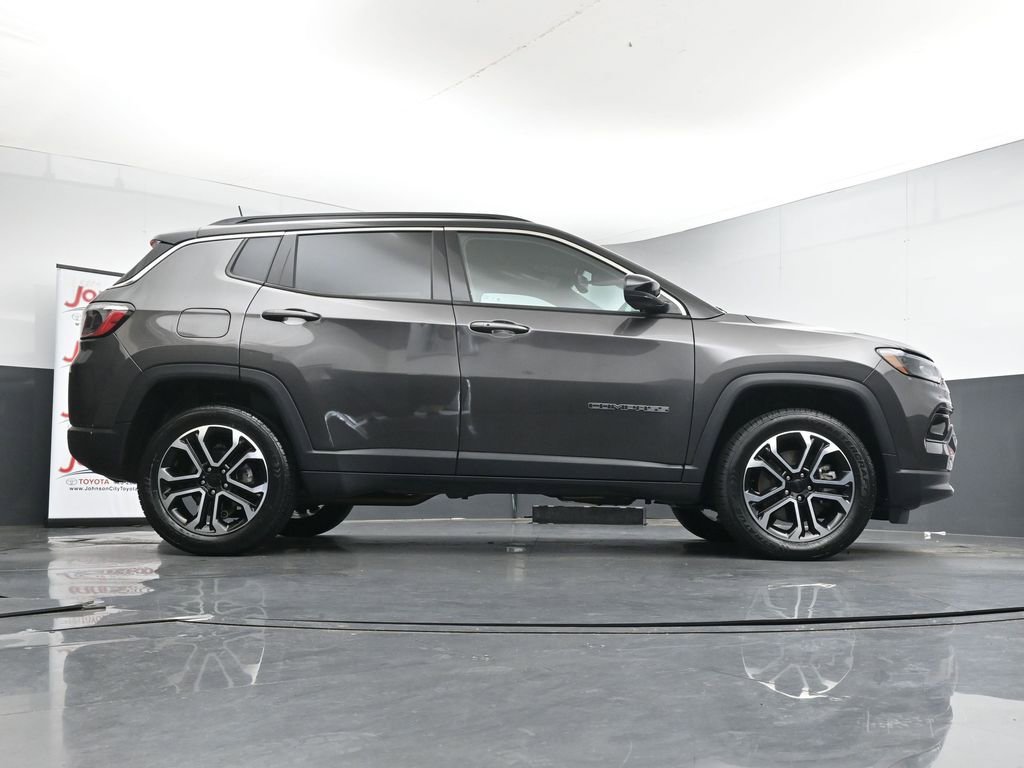 Used 2023 Jeep Compass Limited AWD/4WD image 39