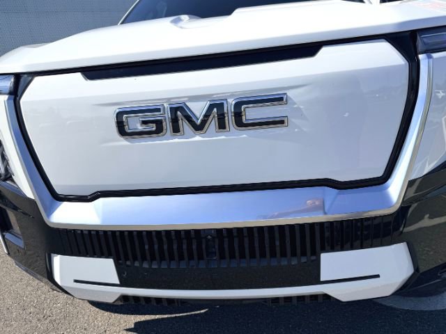 Used 2025 GMC Sierra EV Denali AWD/4WD image 18