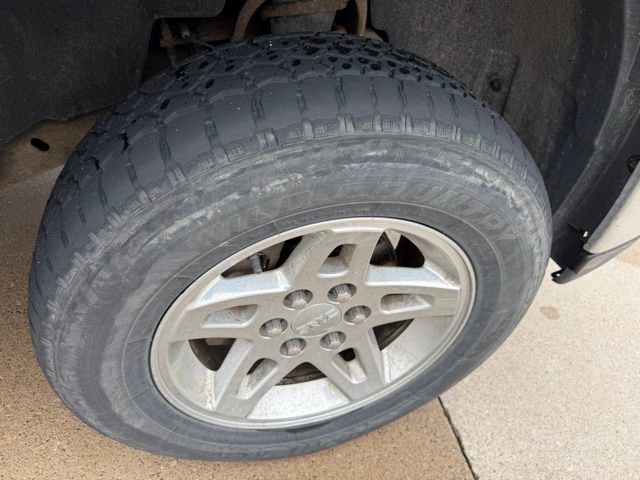 Used 2009 GMC Sierra 1500 SLT w/ All-Terrain Package image 10