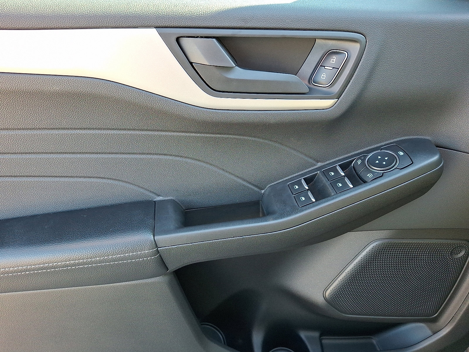 Certified 2022 Ford Escape SE w/ Convenience Package image 15