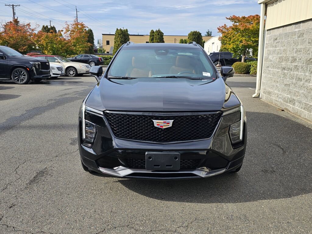 Used 2025 Cadillac XT4 Sport image 11