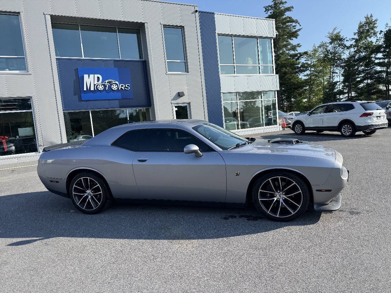 Used 2017 Dodge Challenger R/T Scat Pack RWD image 4