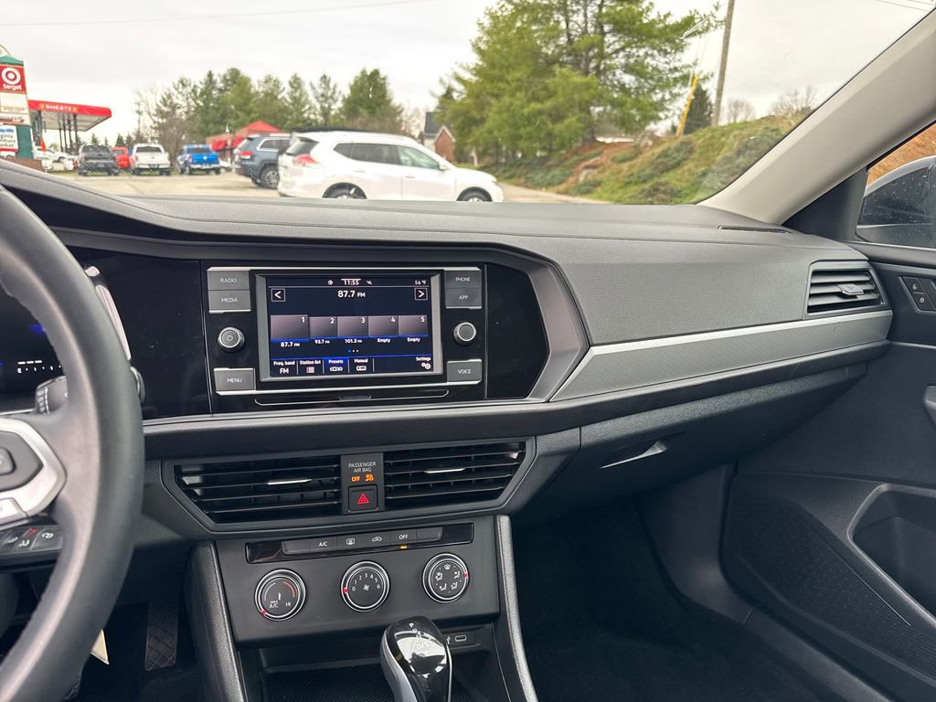 Used 2024 Volkswagen Jetta S image 16