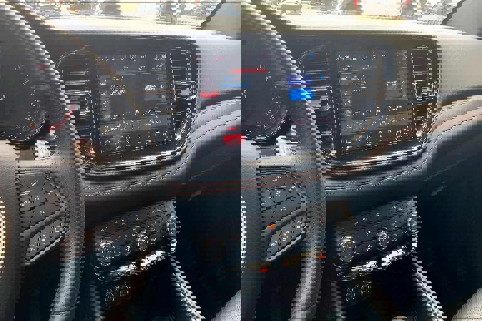 Used 2023 Dodge Durango R/T image 7