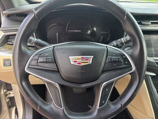 Used 2017 Cadillac XT5 FWD w/ LPO, Wheel Lock Package image 16