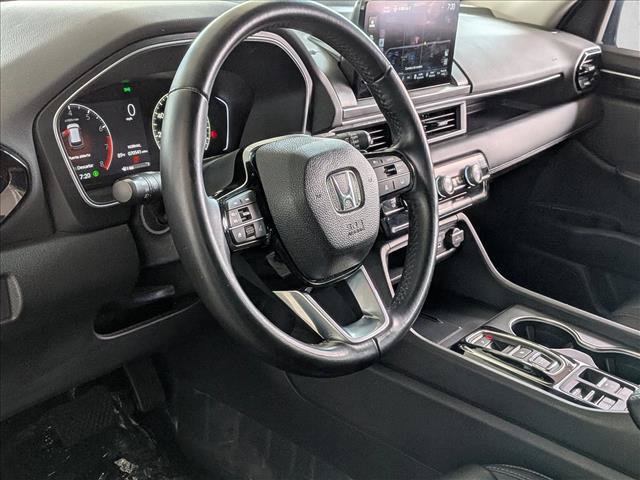 Used 2024 Honda Pilot Touring image 9