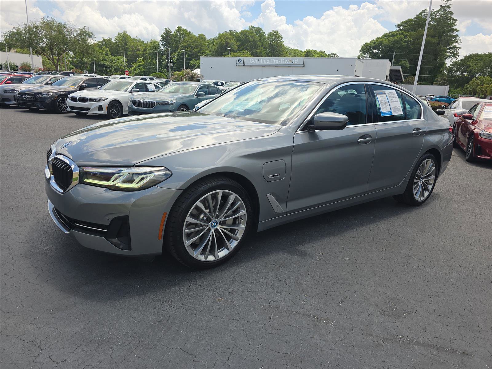 Used 2023 BMW 530e w/ Premium Package RWD image 7