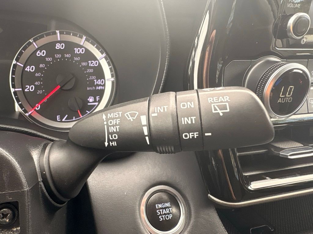 Used 2021 Toyota Highlander LE image 33