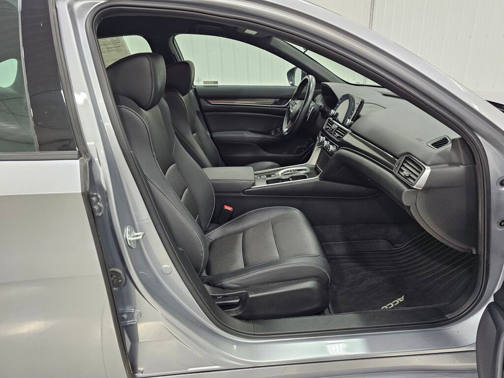Used 2022 Honda Accord Sport image 7