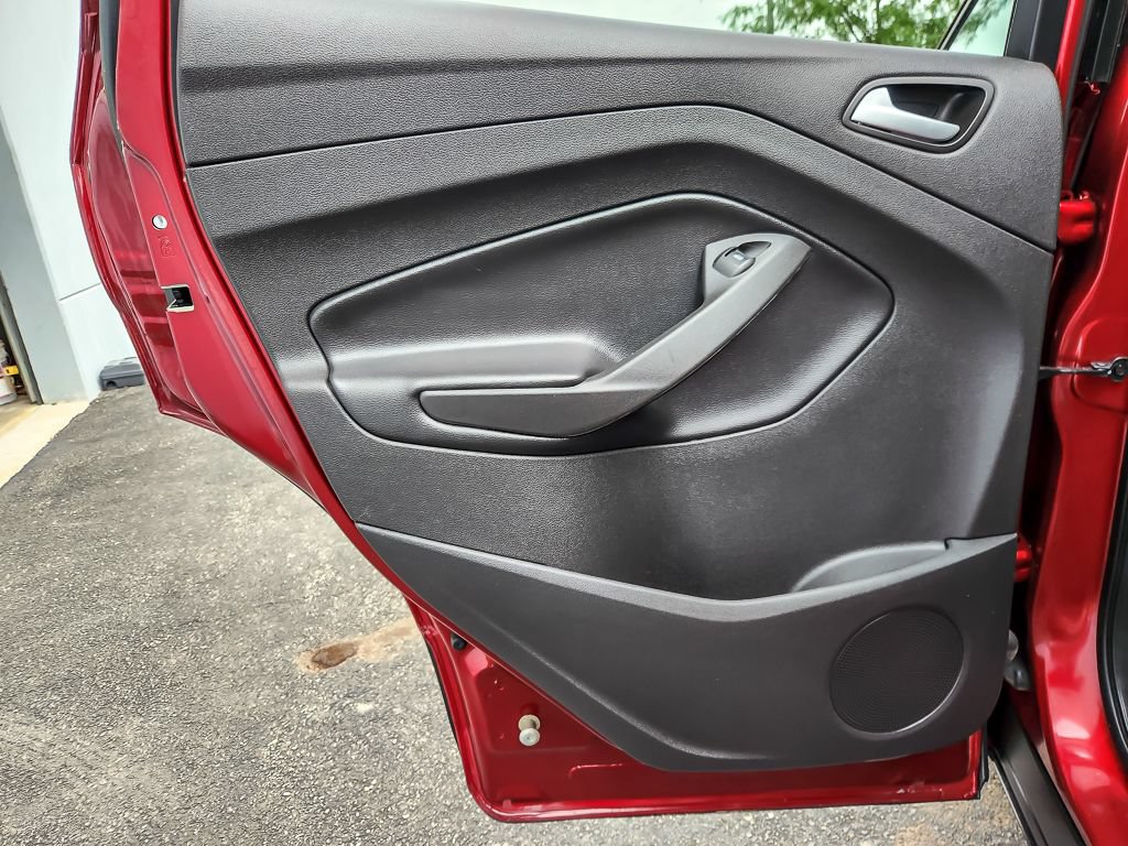 Used 2018 Ford Escape SE FWD image 17