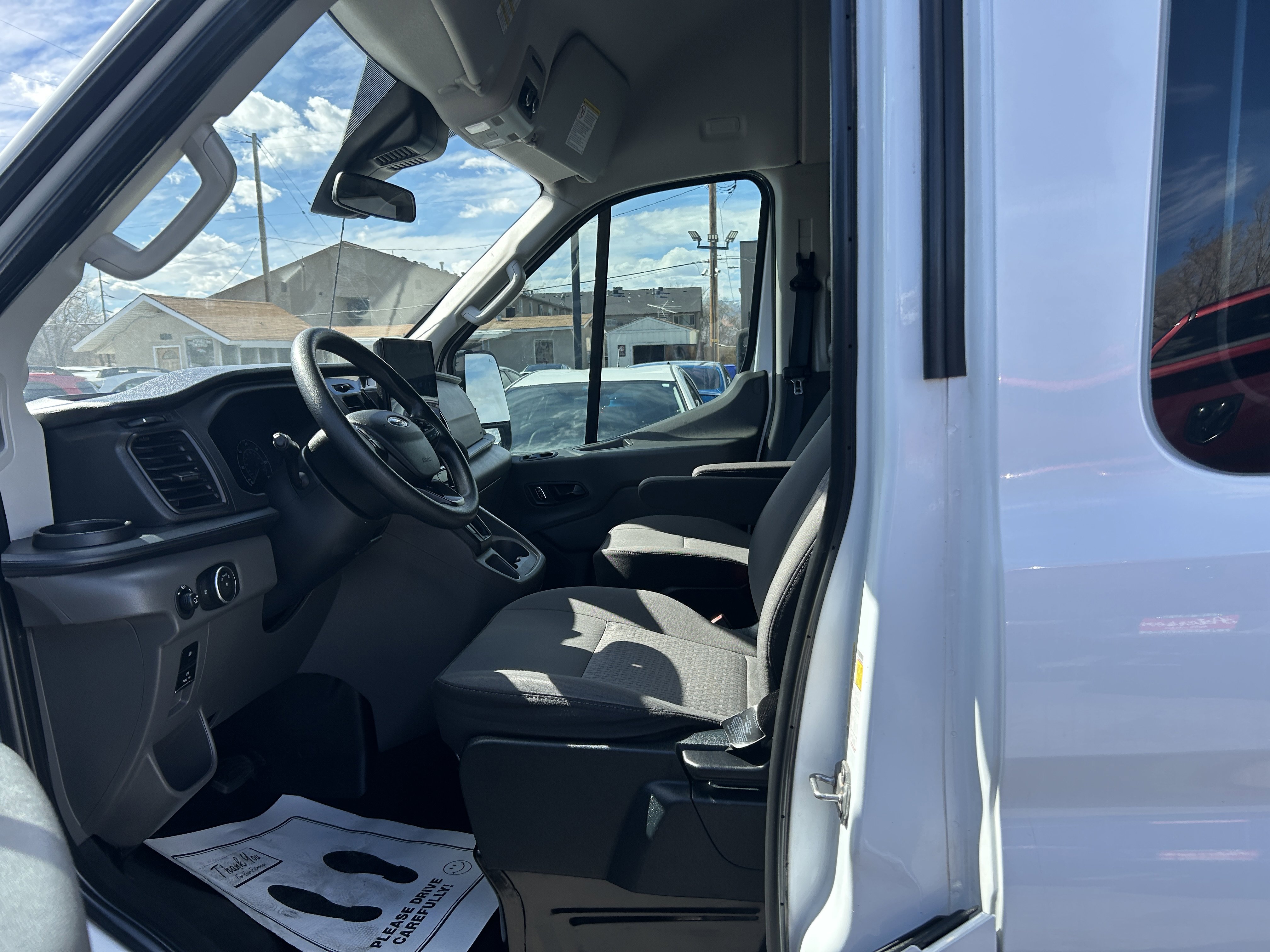 Used 2023 Ford Transit 350 XLT image 11