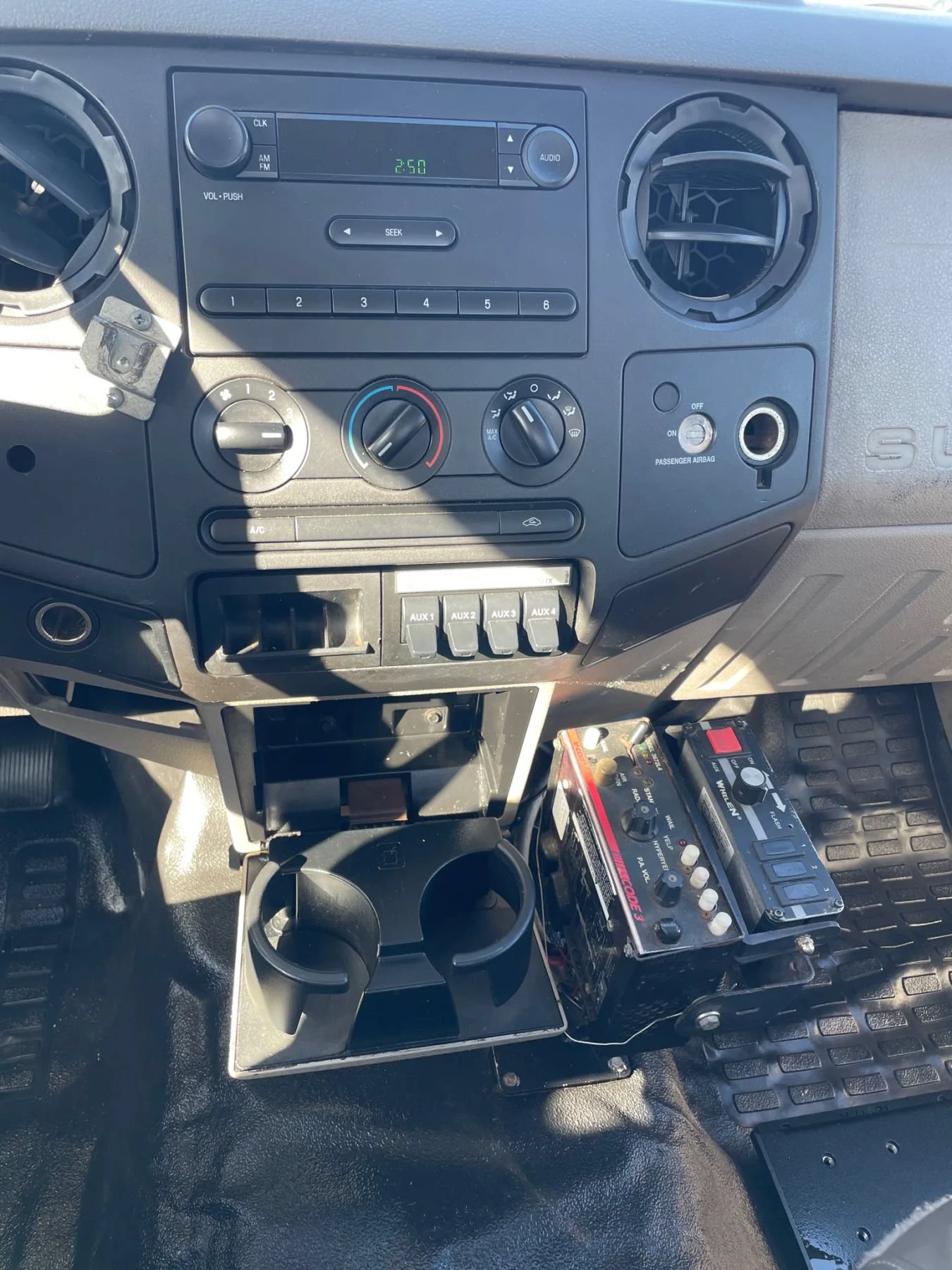 Used 2008 Ford F550 2WD Regular Cab Super Duty image 8