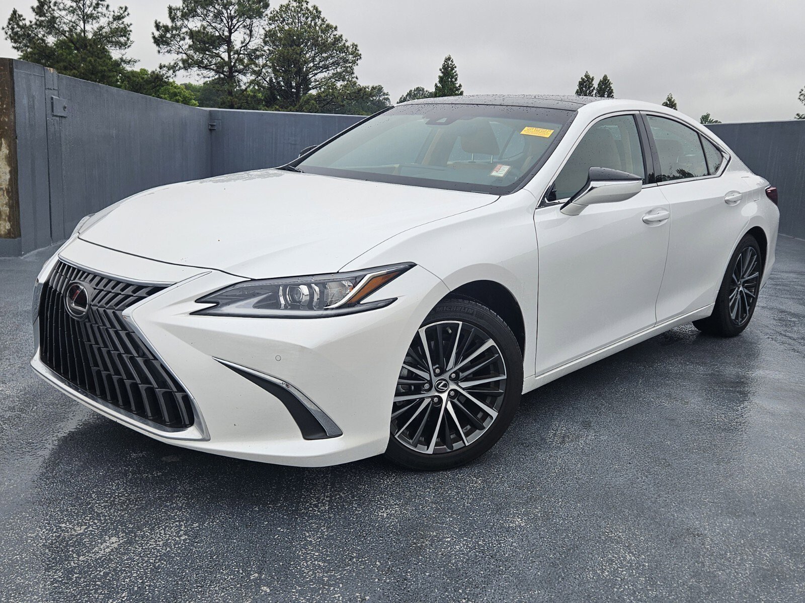 Certified 2025 Lexus ES 350 w/ Premium Package FWD image 1
