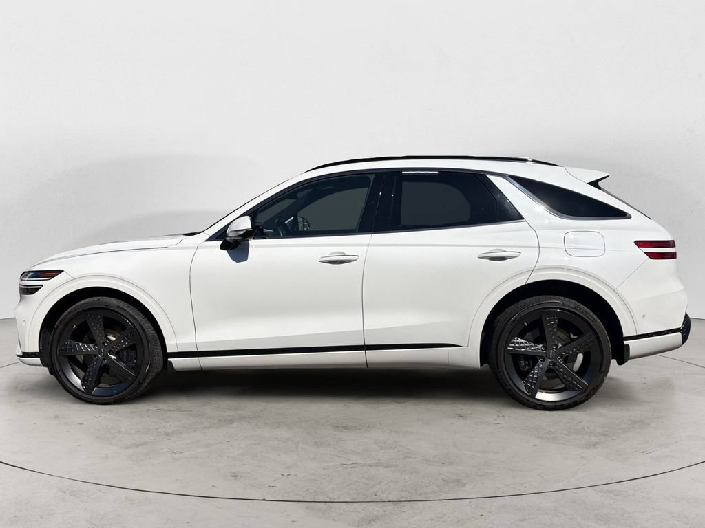 Used 2024 Genesis GV70 3.5T Sport w/ Sport Advanced Package AWD/4WD image 8