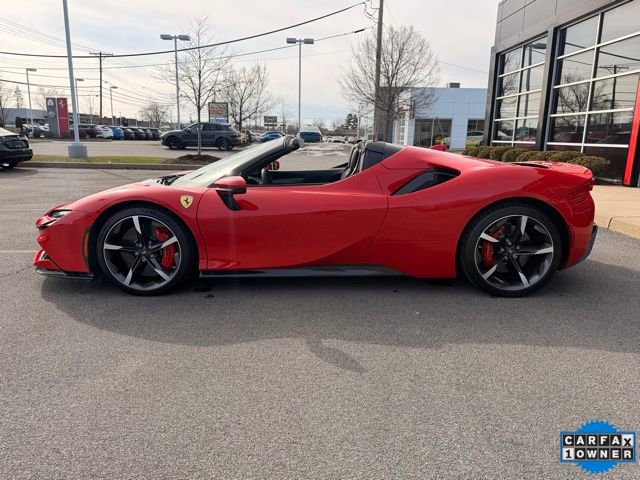 Used 2023 Ferrari SF90 Spider image 3