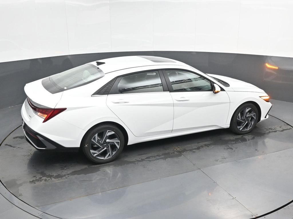 New 2025 Hyundai Elantra Limited image 38
