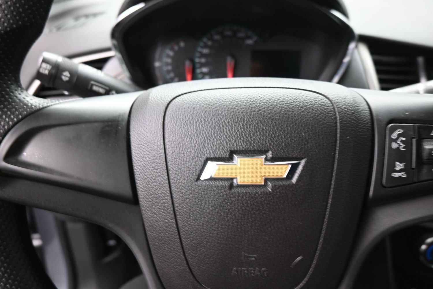 Used 2020 Chevrolet Trax LS FWD image 16
