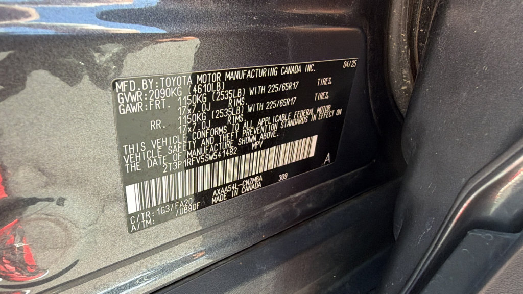 Certified 2025 Toyota RAV4 XLE AWD/4WD image 30