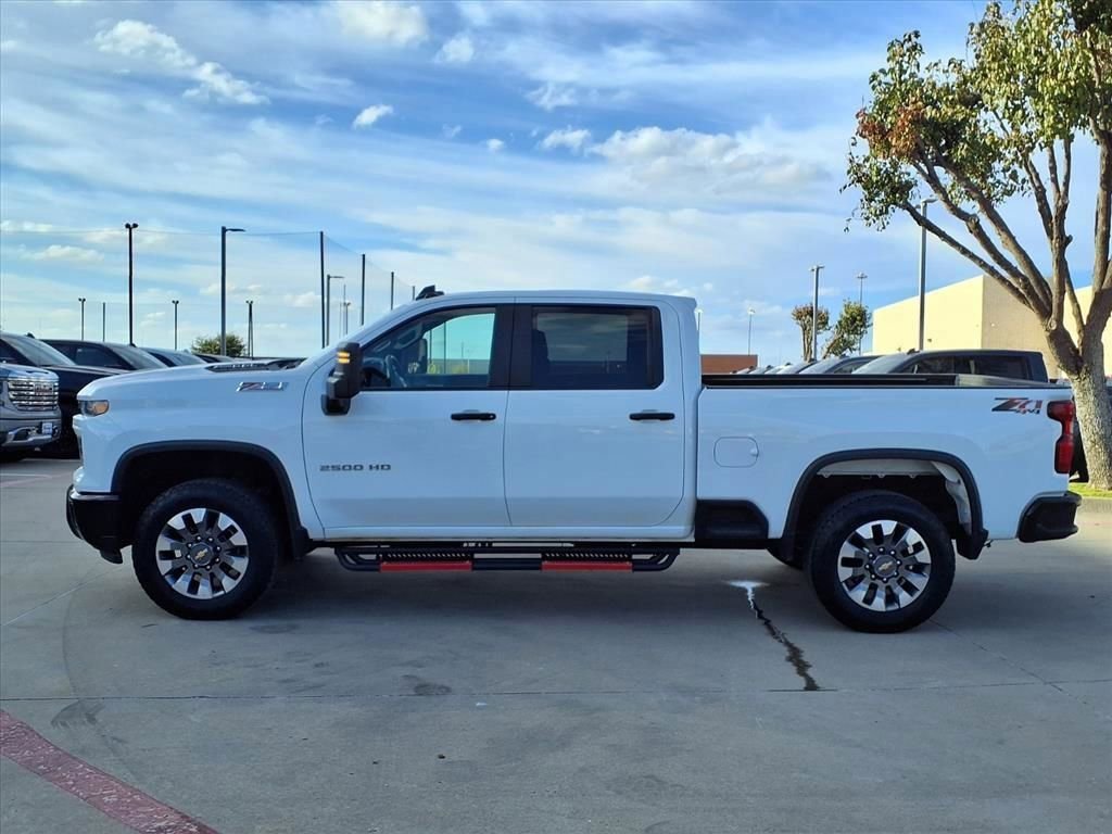 Used 2024 Chevrolet Silverado 2500 Custom w/ Custom Value Package AWD/4WD image 4