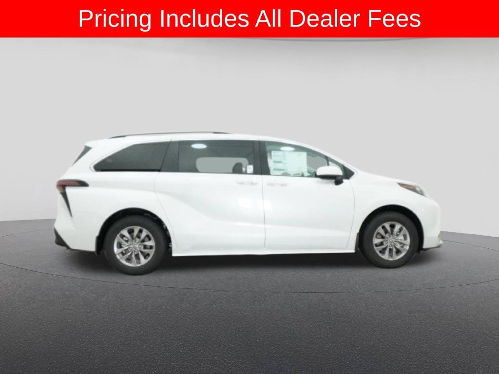 New 2026 Toyota Sienna XLE FWD image 27