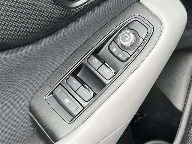 Used 2023 Subaru Outback Premium image 16